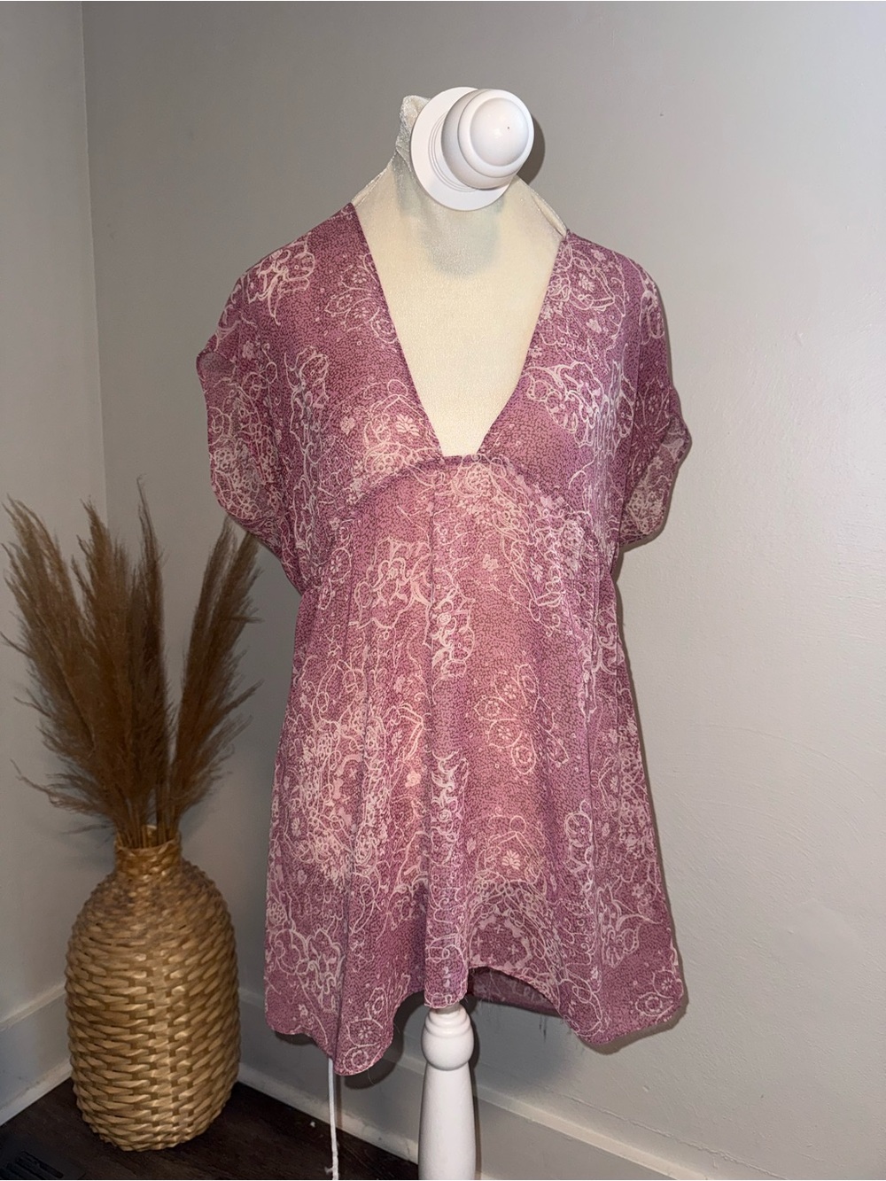Lip slide Rose Pink V-Neck Floral Tunic Top